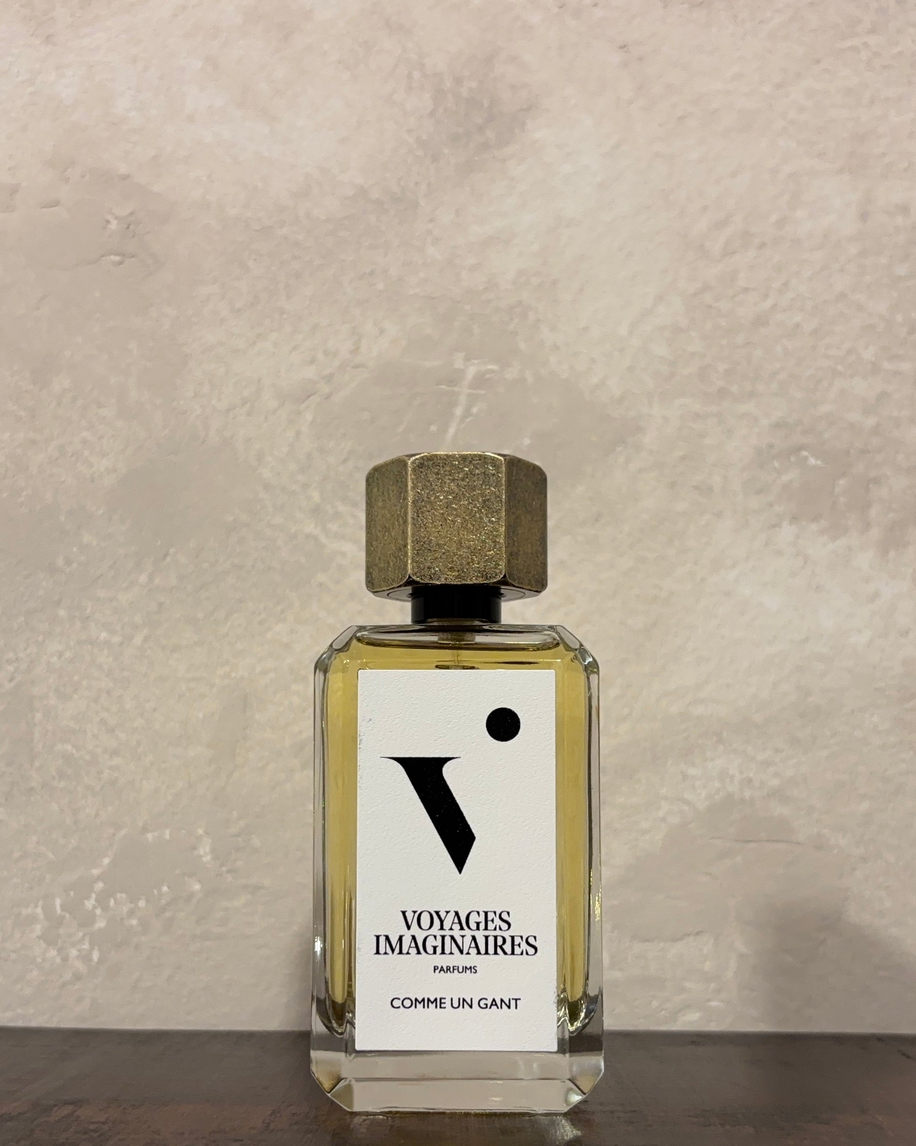 Comme Un Gant - VOYAGES IMAGINAIRES